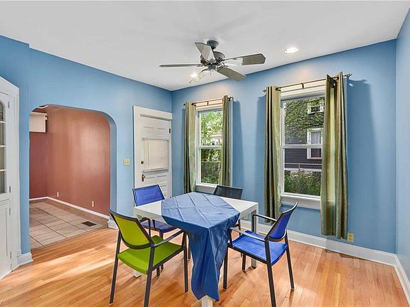 4th image of 1840 W 50th St