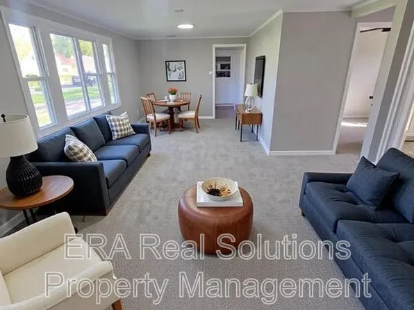 984 Exeter Rd, Columbus, OH 43213