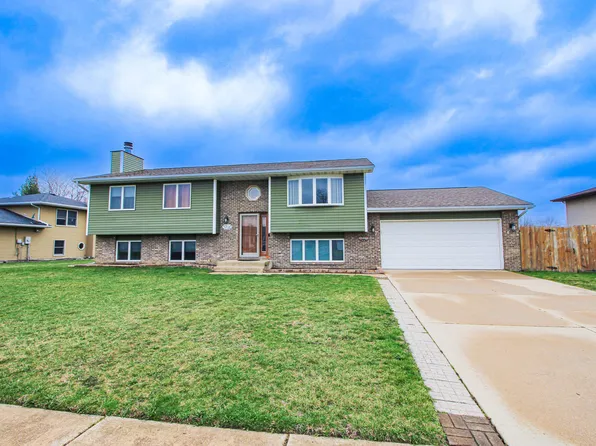 5720 Chapman Ave, Portage, IN 46368