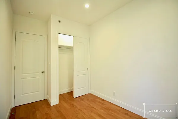 Rented by Grand & Co. | media 12