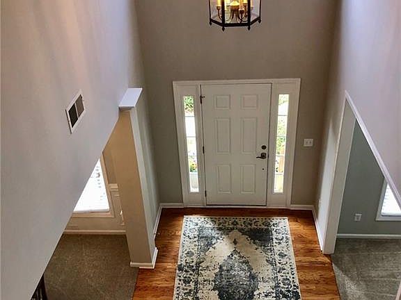 3rd image of 134 N Wendover Trce