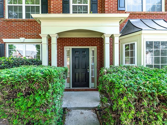 3rd image of 4721 Creek Hill Ln