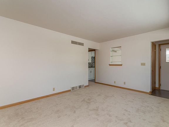 3226 South 72nd-7