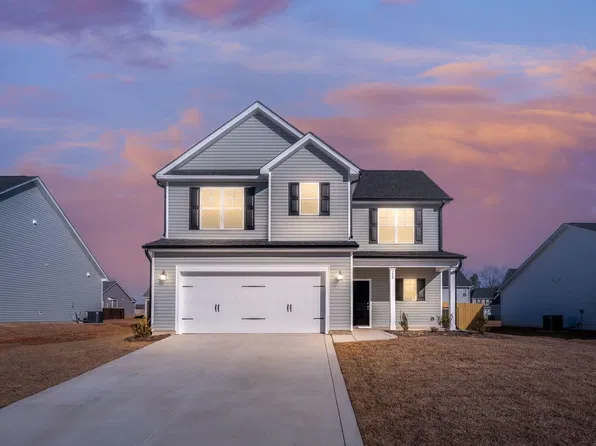 152 Claudia Ln, Raeford, NC 28376