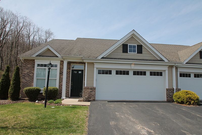 1st image of 1028 Coronet Ln