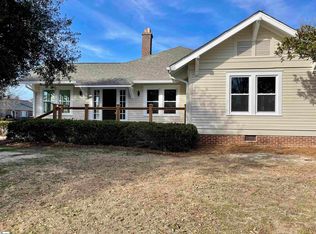 108 W Walnut St, Clinton, SC 29325