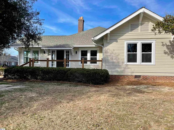 108 W Walnut St, Clinton, SC 29325