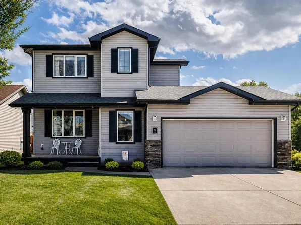15 N Skara Brae Close, Carstairs, AB T0M 0N0