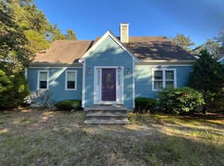 8 Shadbush Cir, Mashpee, MA 02649