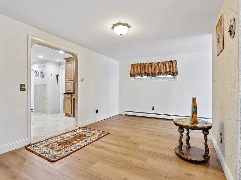 18 Patterson St — Photo 17