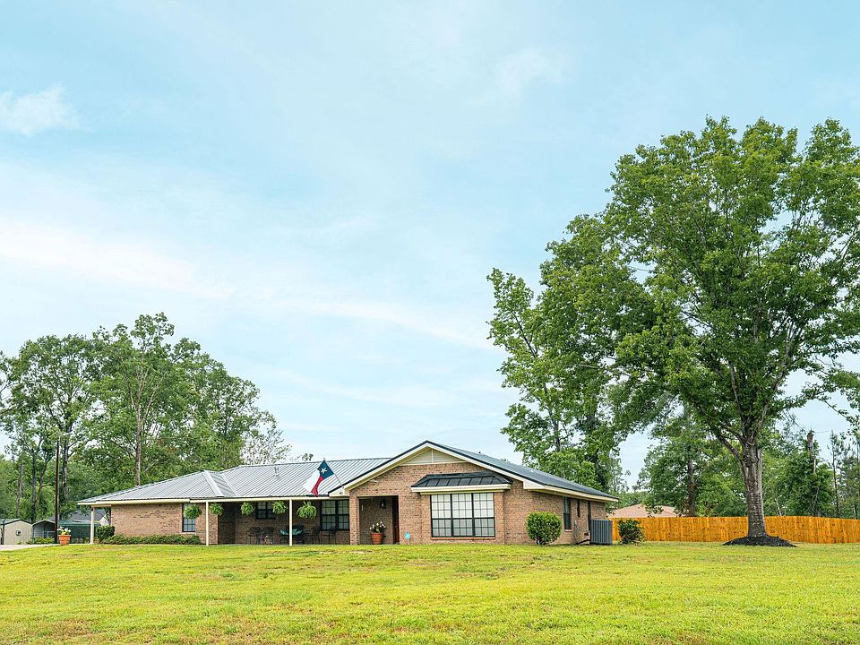 1st image of 41 Chestnut Cir