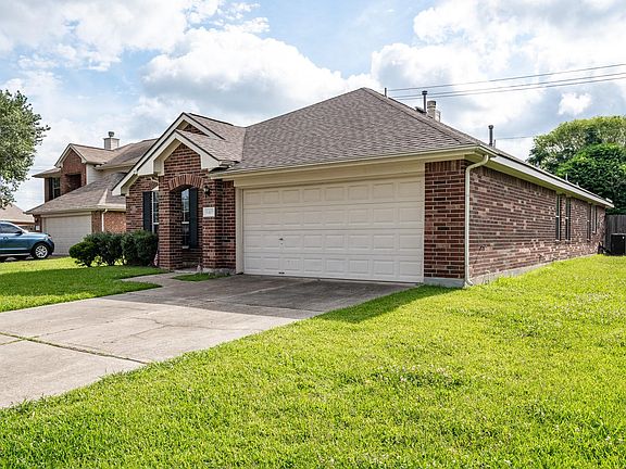 3rd image of 8402 Coleus Ln
