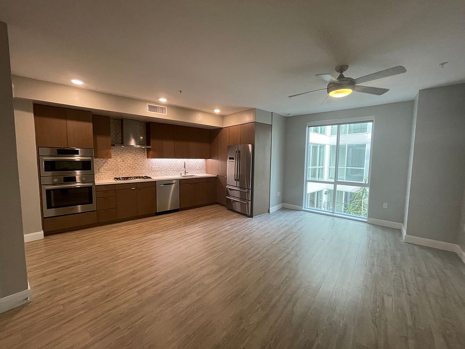 1st image of 605 W Date St #411