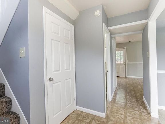 3rd image of 5112 Macnamara Dr