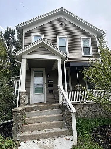 414 W Summit St #1 Photo 1