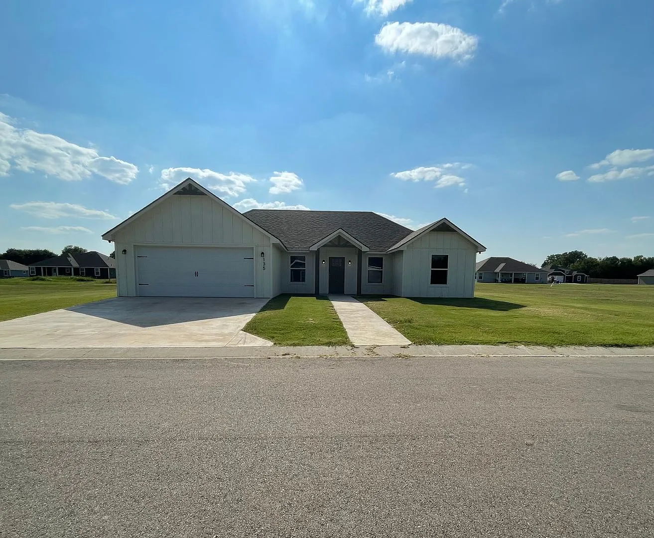 Gorgeous 3 Bedroom 2 Bath Home — Photo 1