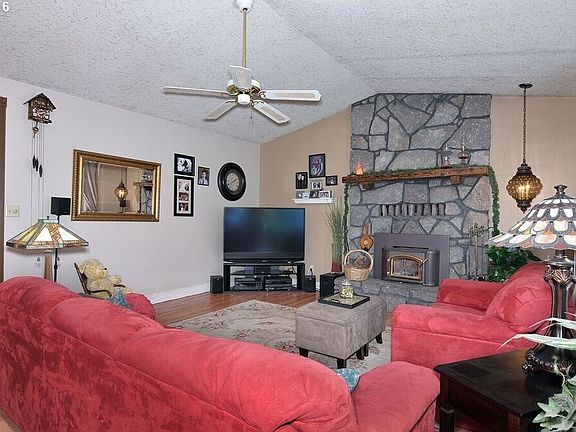 3rd image of 36501 NE 156th Ave