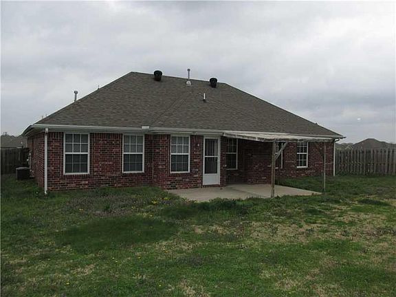 4th image of 350 Beasley Dr