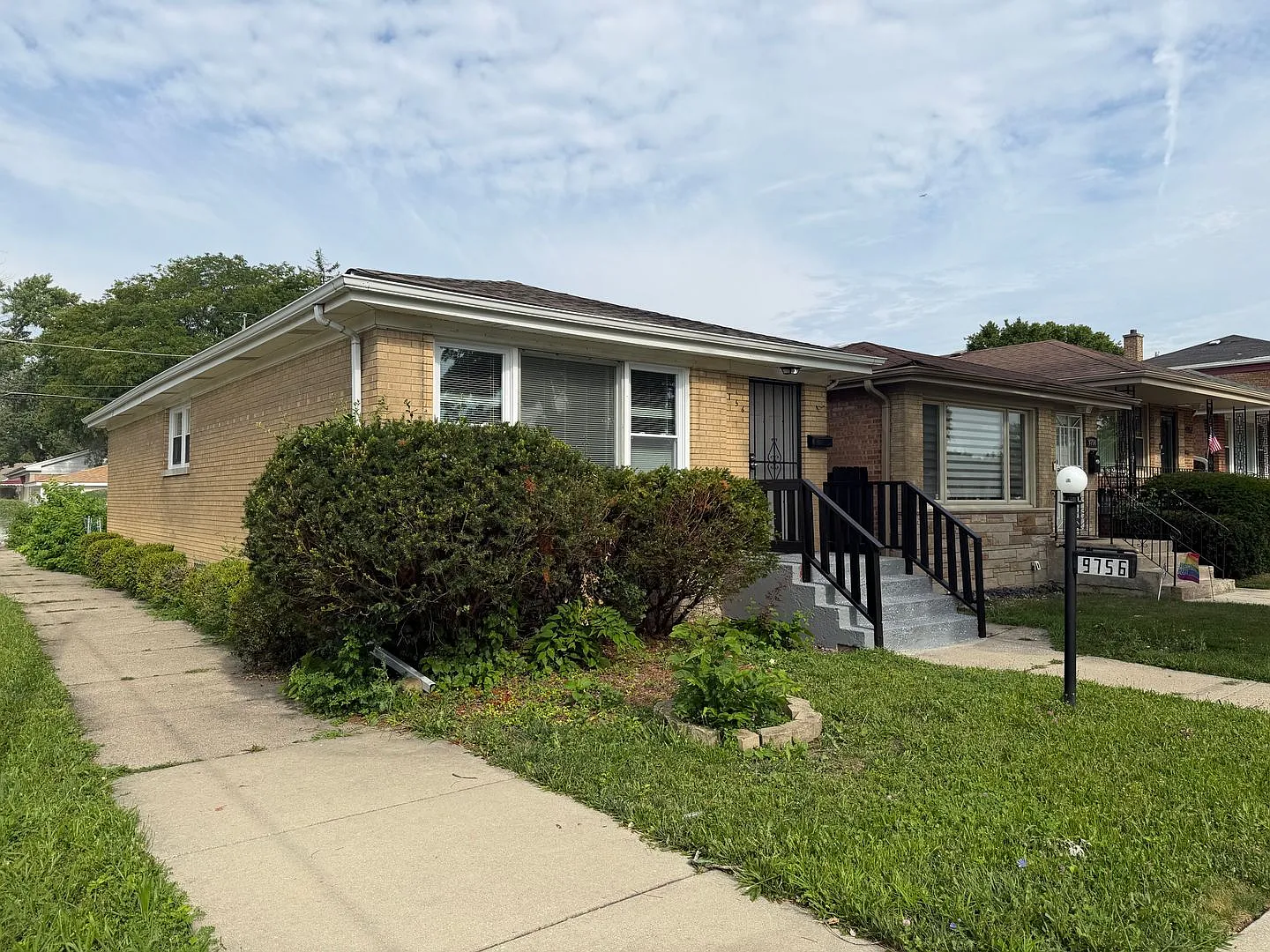 Updated 3-Bedroom Home with Rear Parking — Photo 2