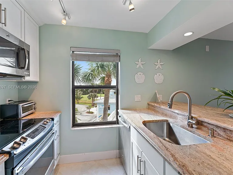 40 NE Plantation Rd #301 — Photo 8