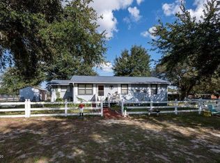 2564 Smitty Rd, Weirsdale, FL 32195