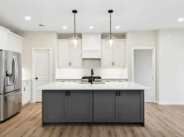 10969 37th St N, Lake Elmo, MN 55042