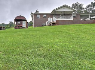15833 Black Hollow Rd, Abingdon, VA 24210
