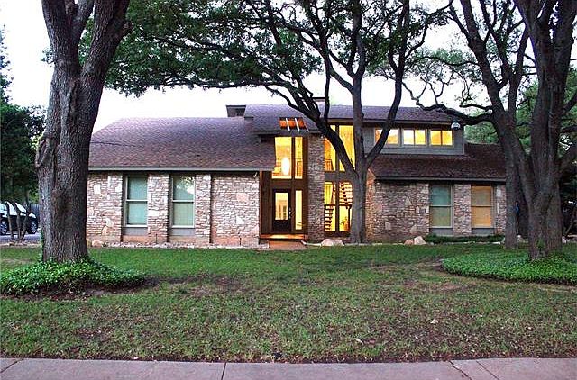 1st image of 10901 Plumewood Dr