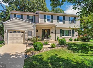 3 Twin Ponds Ct, Sewell, NJ 08080
