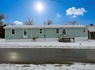 44 Chapel St, Springhill, NS B0M 1X0