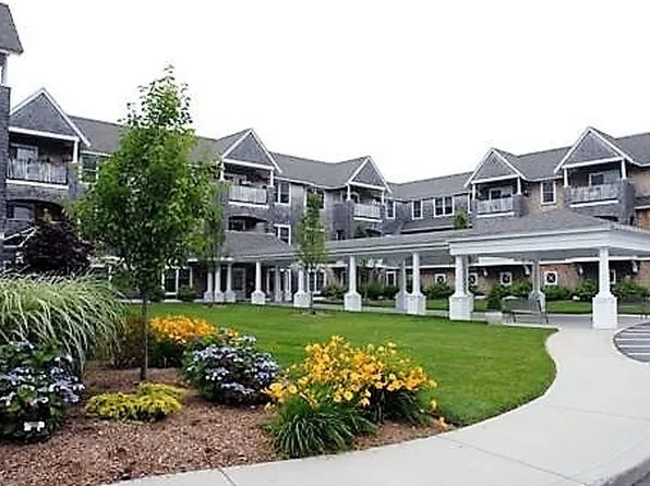 110 Dillingham Ave Unit 323, Falmouth, MA 02540
