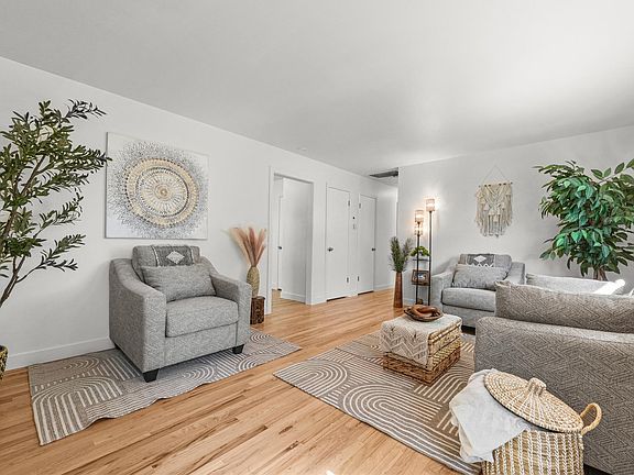 5th image of 1949 N 21st St