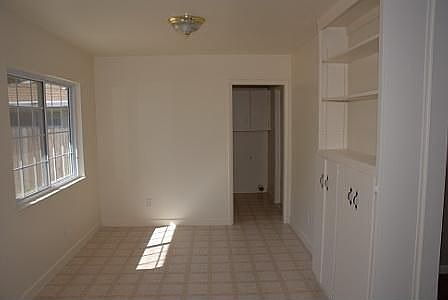 4th image of 3924 Floral Dr