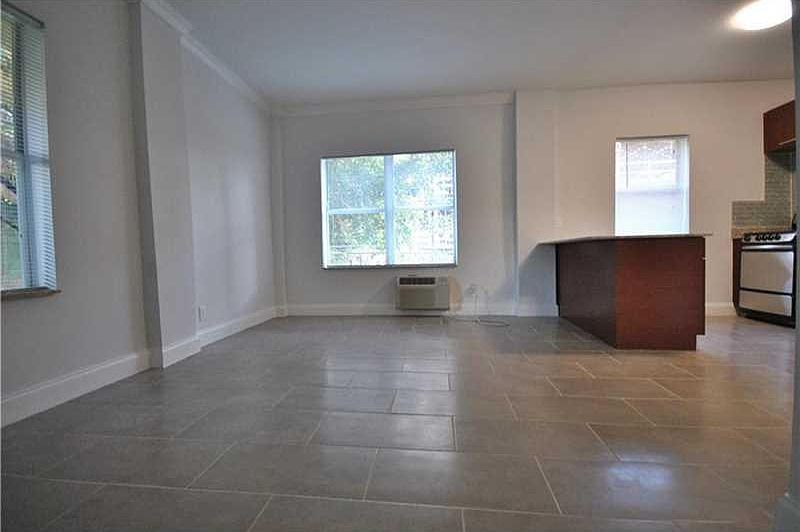 1st image of 437 NE 29th St APT 105