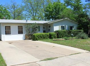 405 E Lovers Ln, Arlington, TX 76010