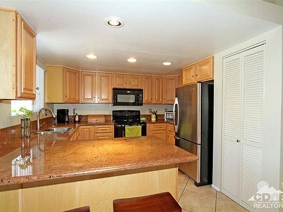 3rd image of 53125 Avenida Vallejo