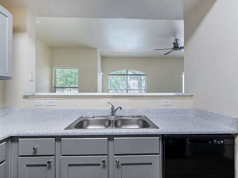 The Lodge at Lost Pines Apartments — Photo 41