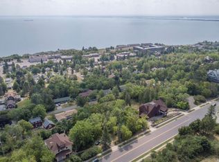 24XX E Superior St, Duluth, MN 55812
