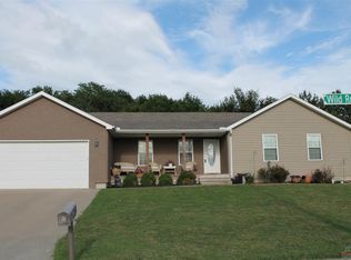 2605 Wild Rose Ln, Sedalia, MO 65301