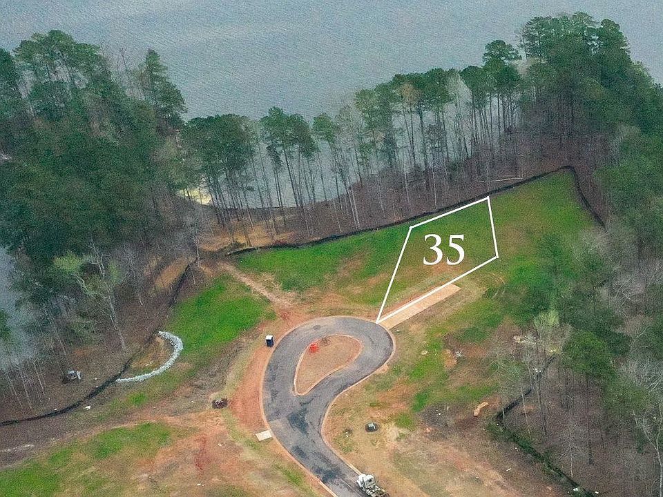1st image of 1151 Longview Cmns #35