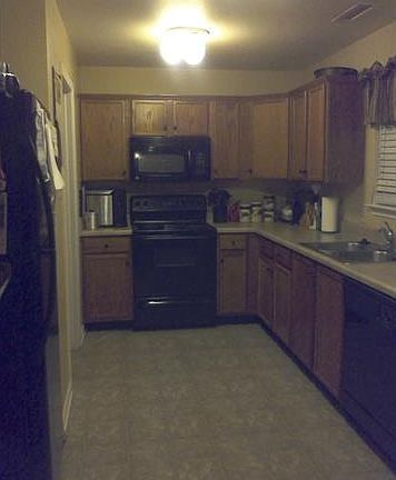 2nd image of 2610 Meadow Knoll Dr