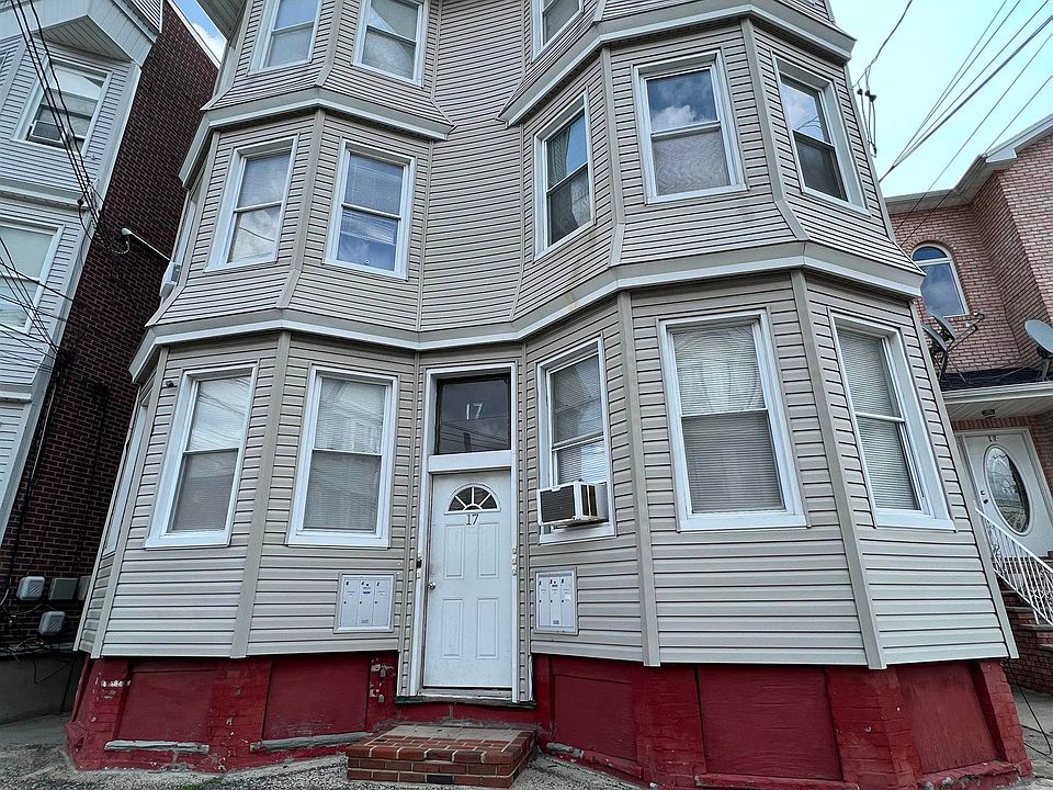 2nd image of 14 Franklin Ave #3