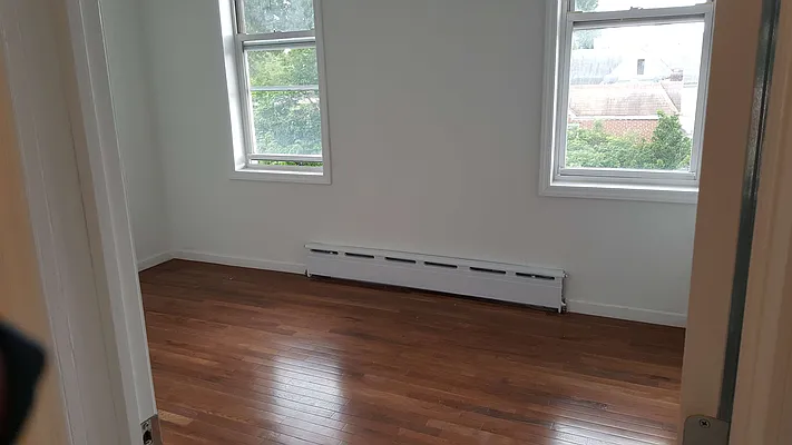 Rented by Naomi Property LLC | media 26