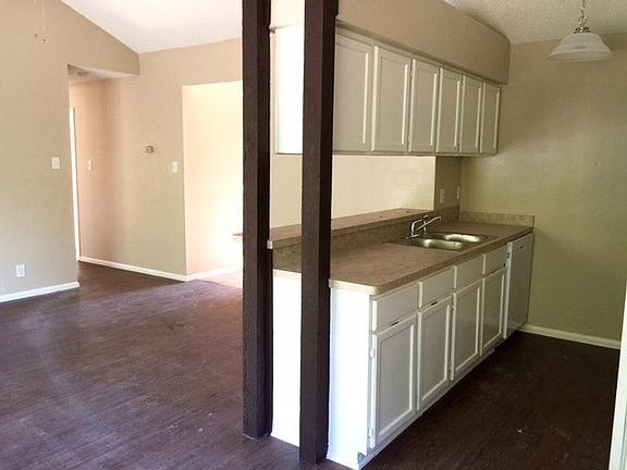2nd image of 5355 Encanta St