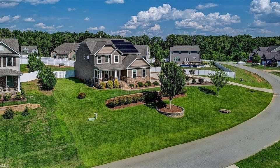 1st image of 8104 Manakel Dr