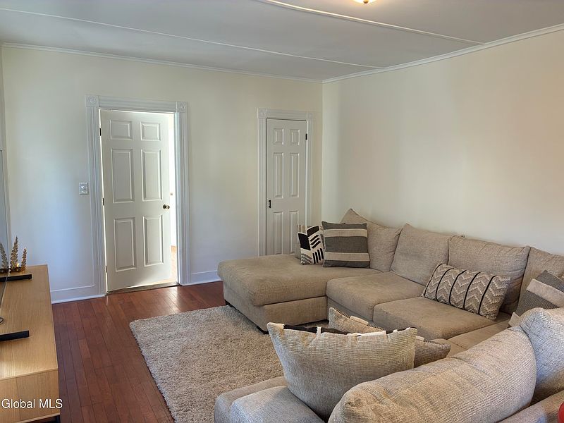 4th image of 56 Sherman Avenue