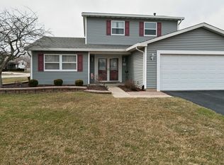 255 Pebblecreek Trl, Carol Stream, IL 60188