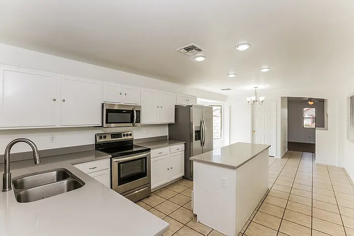 2241 S 85th Dr — Photo 7