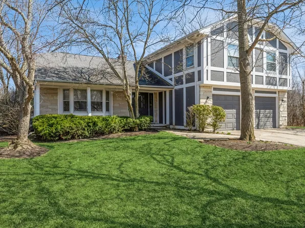 2979 Lexington Ln, Highland Park, IL 60035