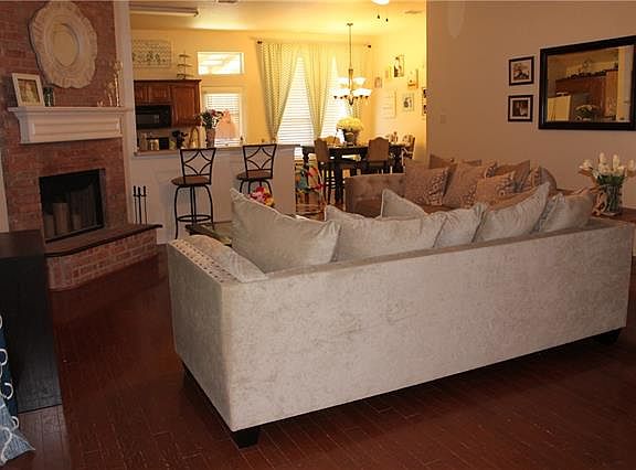 4th image of 5808 Berryhill Dr
